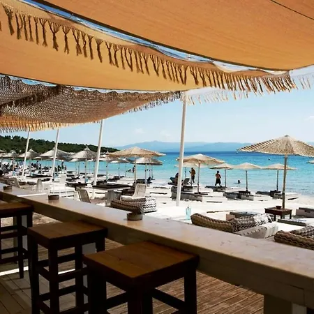 Luxury tent Paliouri Luxury Domes *