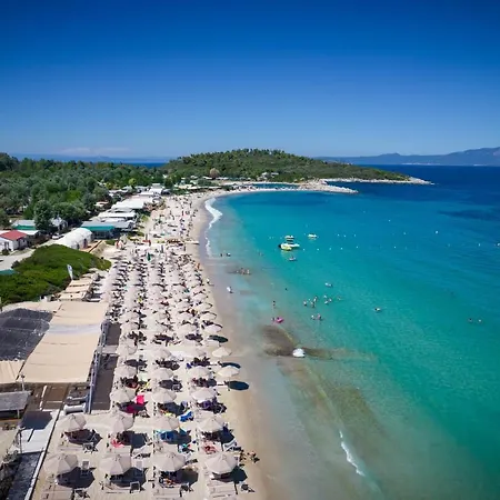 Paliouri Luxury Domes Οργανωμένο κάμπινγκ *